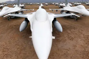 Mỹ nâng cấp máy bay chiến đấu F-16