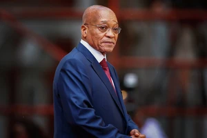 Tổng thống Nam Phi nhập viện vì sỏi mật