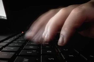 Tin tặc đe dọa công bố thông tin nhạy cảm giám đốc CIA 