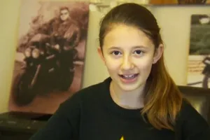 Cô bé 10 tuổi viết thư xin thủ tướng Anh cho ông nội nhập cảnh