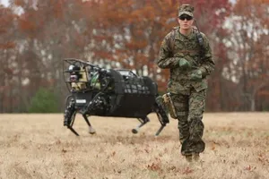 Quân đội Mỹ gác lại kế hoạch sử dụng rô-bốt chó của Google