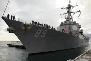 Vì sao tàu chiến Mỹ vượt eo biển Đài Loan?