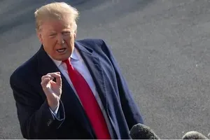 Ông Trump tuyên bố tình trạng khẩn cấp để xây tường Mexico