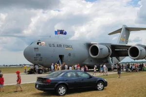 Chiêm ngưỡng 'ngựa thồ bá chủ địa cầu' của Mỹ đến Việt Nam 