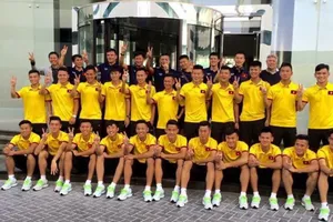 Bộ trưởng và chủ tịch VFF khen ngợi U-19 Việt Nam