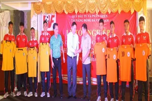 PVF bàn giao cầu thủ cho các CLB V-League