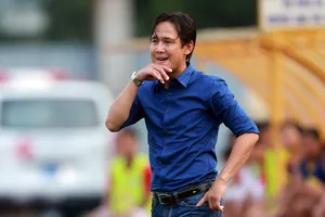 HLV Minh Phương và Long An gặp khó sau cú sốc