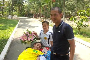 Nghĩa cử đẹp của CLB Sài Gòn với CĐV đặc biệt