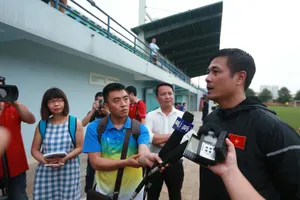 HLV Hữu Thắng có kém tài thật không?