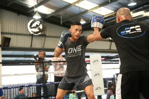 Martin Nguyen muốn hạ knock out Bibiano Fernandes