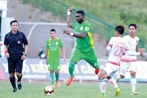 Ngoại binh 'bắt cá hai tay' bị VFF trừng phạt nặng