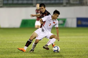 Tuyển chọn Việt Nam vùi dập HA Gia Lai, lên ngôi vua