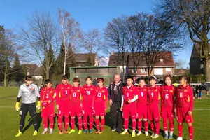 Học trò ông Chung thắng không tưởng Borussia 11-0