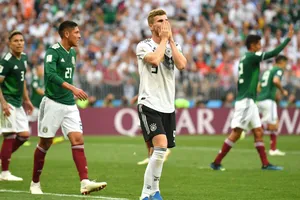 Cầu thủ Đức sốc nặng sau trận thua đau Mexico