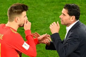 HLV Hierro và Ramos đau đớn sau khi Tây Ban Nha gục ngã