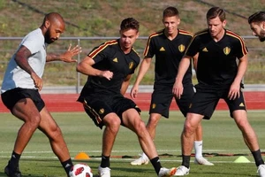 “Nội gián” Pháp Henry trong lòng đội tuyển Bỉ