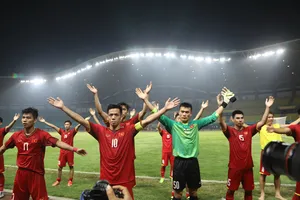 Thầy Park và thủ môn Tiến Dũng muốn thắng Hàn trong 90 phút