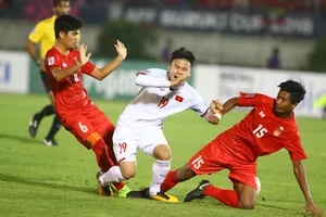 Thầy Park không hài lòng về học trò và… trọng tài