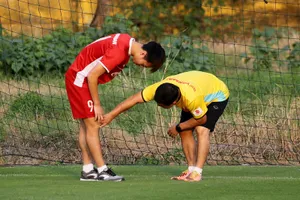 Văn Toàn ở nhà nhưng sẽ trở lại chơi bán kết lượt về 