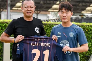 Xuân Trường và Văn Lâm gây sốt ở Thai-League