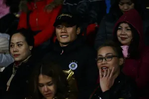 Thủ môn Bùi Tiến Dũng mất suất lên tuyển có gì lạ?