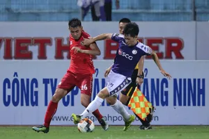 Clip: Đình Trọng bị thẻ đỏ, Thanh Hóa vùi dập ĐKVĐ Hà Nội 4-1