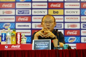 Ông Park: ‘Làm HLV trưởng đội tuyển Việt Nam mệt lắm!’