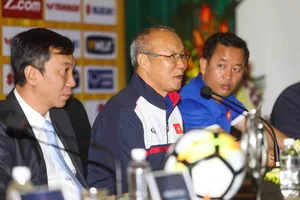 Vì sao HLV Park Hang-seo nổi cáu trong phòng họp?