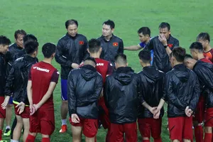 U-23 Việt Nam tập buổi đầu tiên với thầy mới Kim Han-yoon