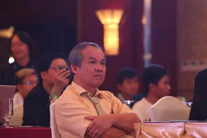 Bầu Đức vô tình tiết lộ mức lương cao ngất của Công Phượng