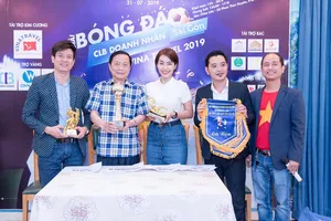 Doanh nhân Sài Gòn rộn ràng với giải bóng đá cao thượng