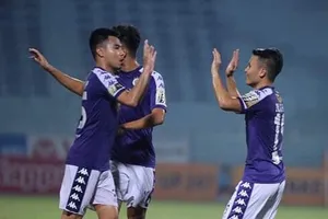 Các tuyển thủ Việt Nam ghi dấu ấn trên sân không khán giả