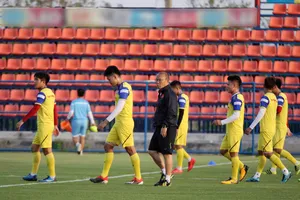 Sau trận đá Bahrain, ông Park vẫn chờ Đình Trọng đến phút cuối