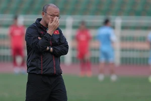 Thua Bahrain 1-2, thầy trò ông Park chấm dứt kỷ lục bất bại