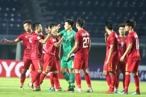 Lý do ông Park chọn thủ môn Tiến Dũng sau sai lầm ở SEA Games