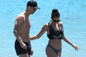 Ronaldo bị cách ly 14 ngày mới trở lại tập với Juventus 