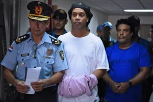 Chưa thể kết án Ronaldinho sau 70 ngày bị giam giữ ở Paraguay