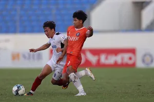 Thầy Park mòn mỏi chờ tiền đạo nội lên tiếng