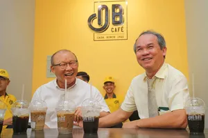 Ông Park nhớ bầu Đức và... ‘đá xoáy’ HA Gia Lai