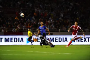 CLB bất an, VFF yêu cầu xử lý trọng tài