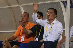 Bầu Đệ nói gì về ‘chuyện lạ’ ở đội Thanh Hóa?