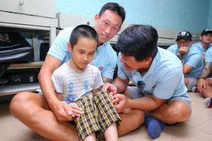 Trung thu yêu thương của thầy trò Vũ Tiến Thành