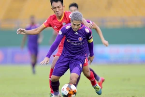 ‘2 đánh 1’ trên đường đua vô địch V-League