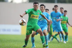 Đằng sau chiếc vé bán kết cho đội bóng của bầu Đức