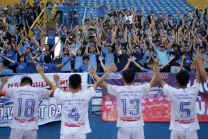 Giải đấu của các ông bầu ‘đứng hình’ ở thời điểm gay cấn 