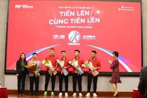 PVF chơi đẹp khi tặng phí chuyển nhượng cho gia đình cầu thủ