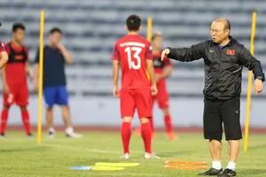 Mất quyền đăng cai, Thái Lan lật đổ thầy trò ông Park kiểu gì?