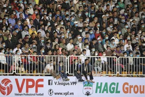 Nóng: Tạm dừng V-League 2021 sau khi cách ly đội SL Nghệ An 