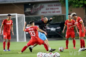 Đóng cửa với báo chí, thầy Park âm thầm luyện quân