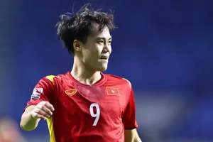 Văn Toàn: ‘Tôi bị đạp chân thật mà!’